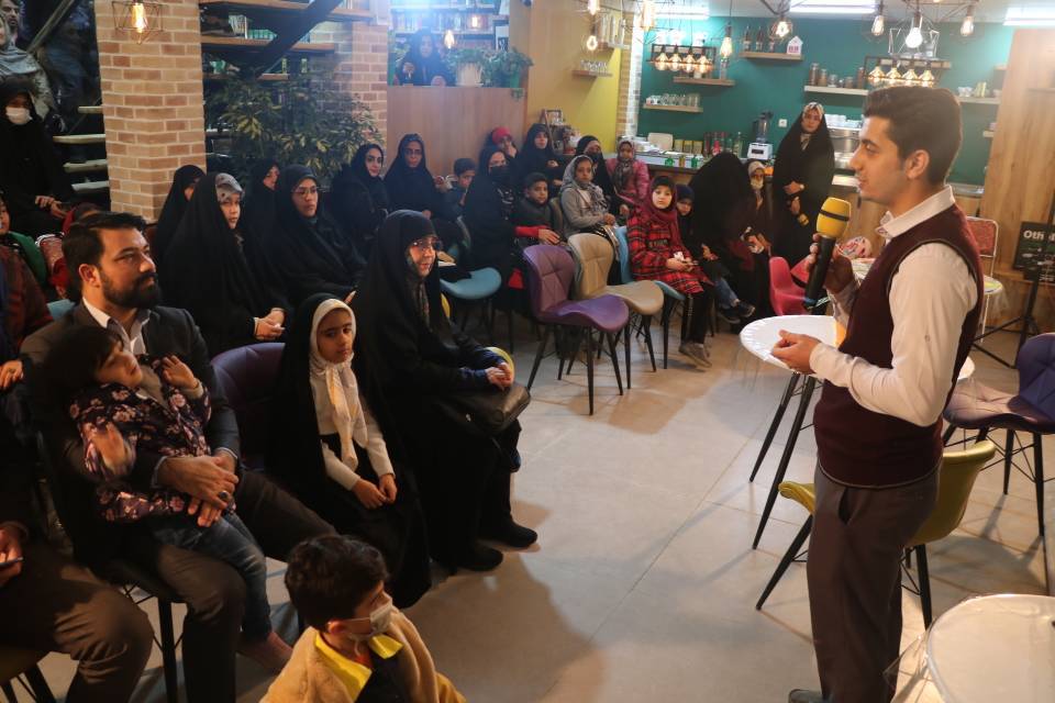 تاکید بر سخنان رهبری در مورد  وظیفه ملی و دینی «کتابخوانی»