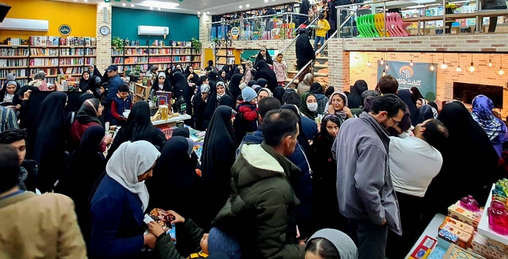 تاکید بر سخنان رهبری در مورد  وظیفه ملی و دینی «کتابخوانی»