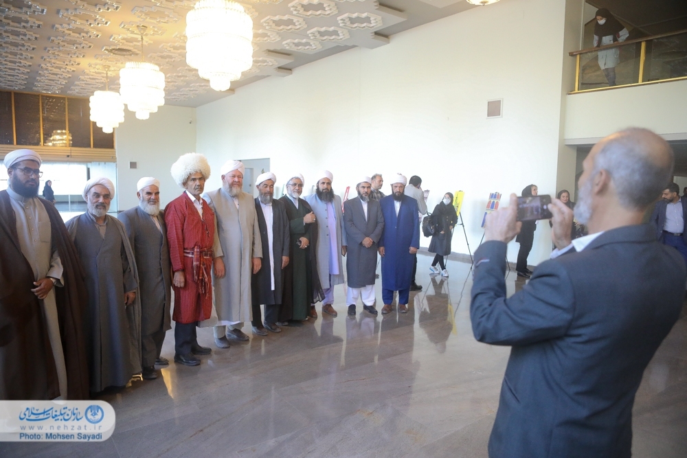 حاشیههای اختتامیه کنگره ملی شعر وحدت اسلامی: حاشیههای اختتامیه کنگره ملی شعر وحدت اسلامی: