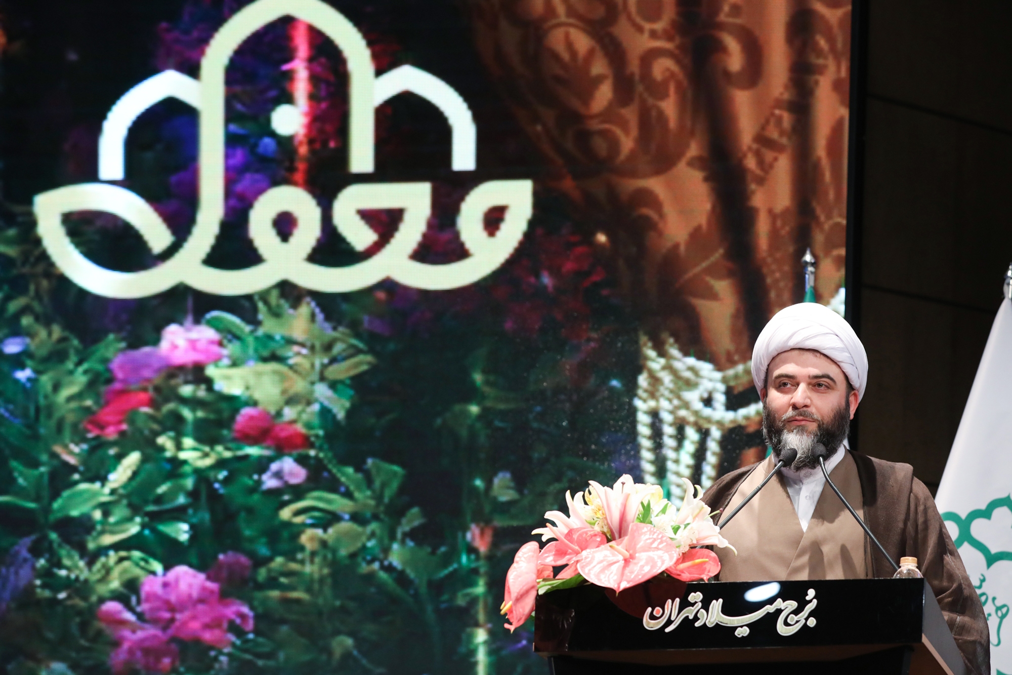 حجتالاسلام قمی: «محفل» باید به جریان فراگیر کشوری تبدیل شود حجتالاسلام قمی: «محفل» باید به جریان فراگیر کشوری تبدیل شود