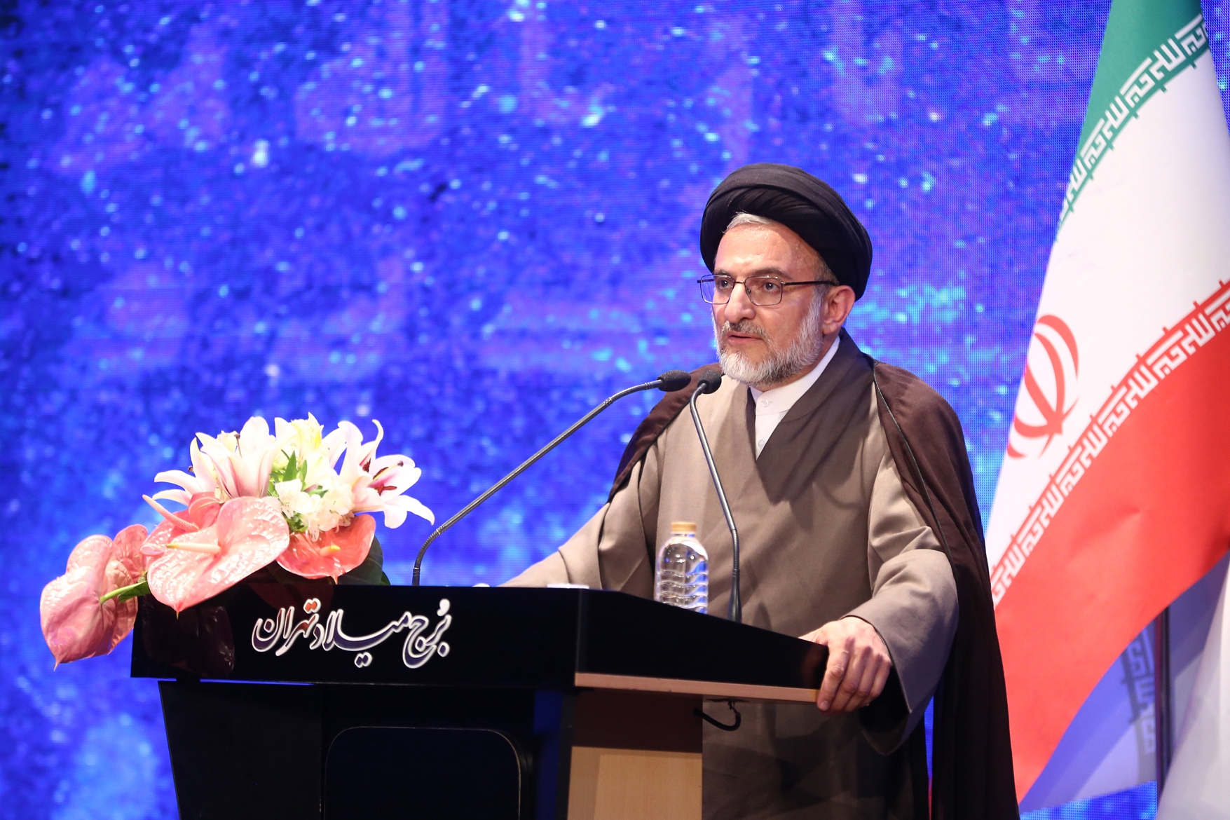 حجتالاسلام قمی: «محفل» باید به جریان فراگیر کشوری تبدیل شود حجتالاسلام قمی: «محفل» باید به جریان فراگیر کشوری تبدیل شود