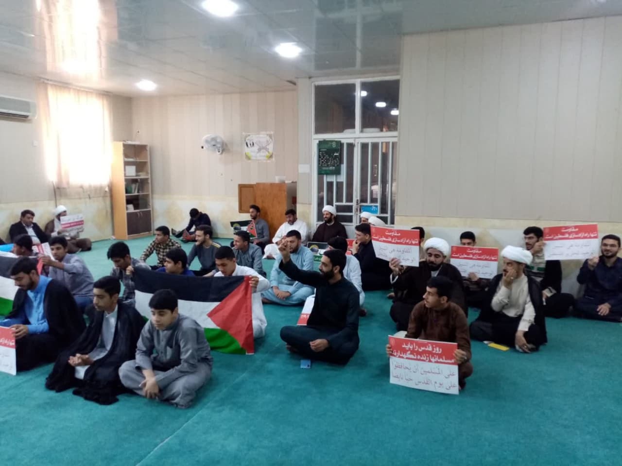 تجمع طلاب و روحانیون در حمایت از ملت مقاوم فلسطین