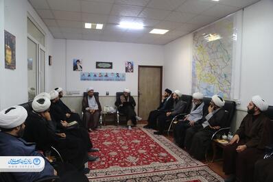 نشست مشترک اساتید حوزه علمیه با استاد کشوری