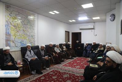 نشست مشترک اساتید حوزه علمیه با استاد کشوری