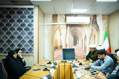 نشست هم اندیشی جمعی جمعی از فعالان فضای مجازی