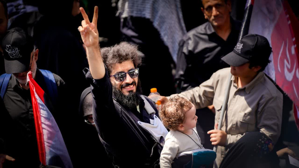 روایتی کوتاه از حال و هوای زائران روز اول وداع با قائد امت در تهران