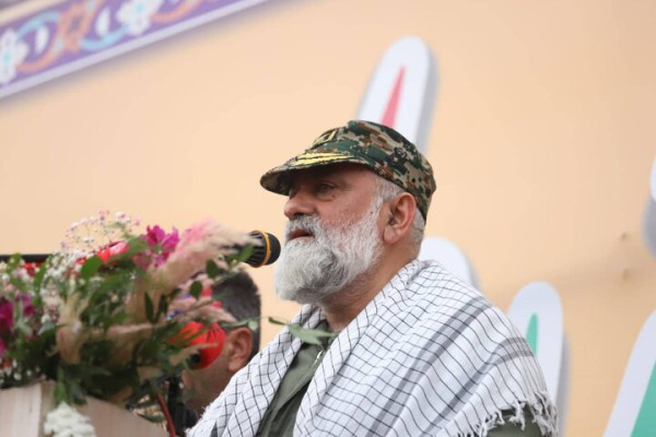 ملت ایران از ناوهای آمریکایی نمی‌ترسد