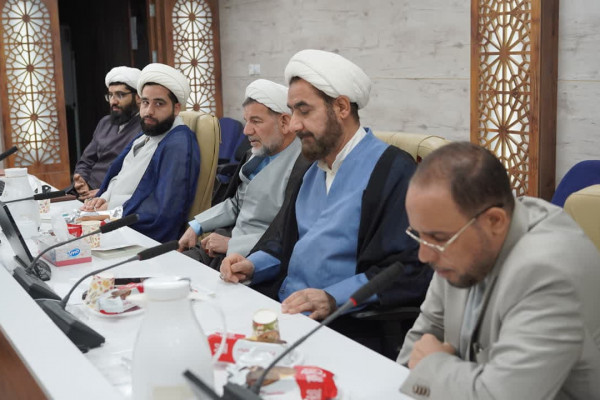 جلسه تبیین محور محتوایی پویش زندگی با آیه ها برگزار شد