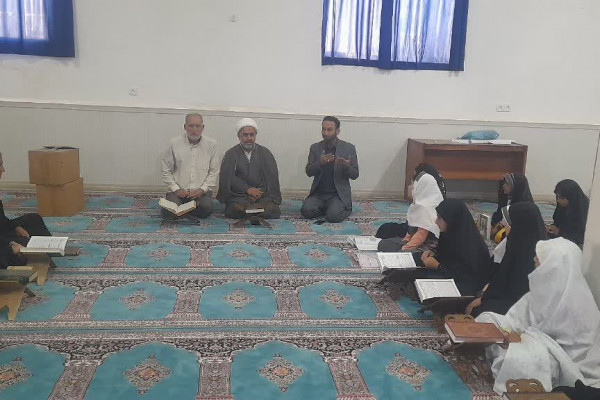 تجلیل از متربیان اوقات فراغت تابستانه دهستان زرانگوش از توابع شهرستان بدره