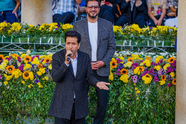 إقامة احتفال محفل في مرقد حافظ الشيرازي