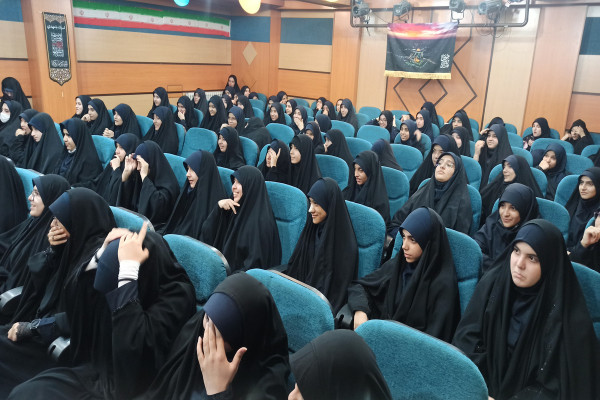 مراسم آغاز سال جدید تحصیلی در دبیرستان های صدرای اصفهان و ملک شهر