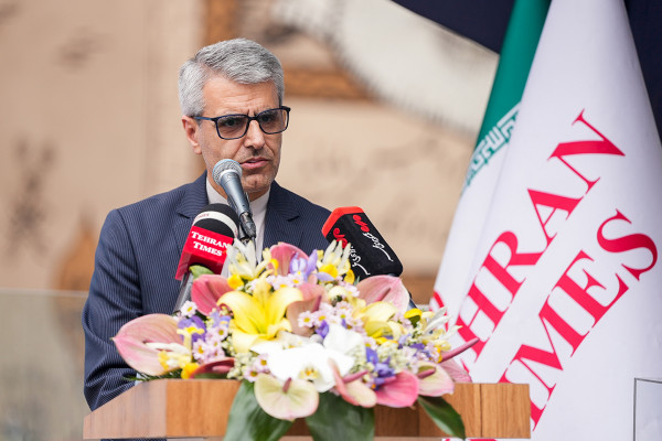 صحيفة طهران تايمز تحتفل بمرور ۴۶ عامًا