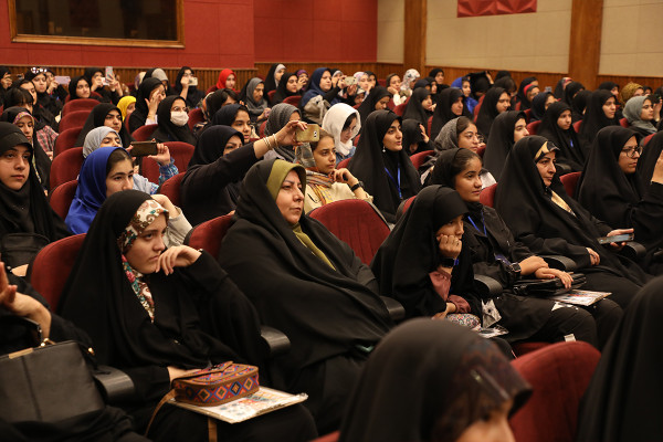 《历史》：面向青少年的阅读活动