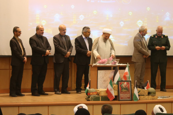 آیین قرعه‌کشی شرکت‌کنندگان پویش ملی «زندگی با آیه‌ها»