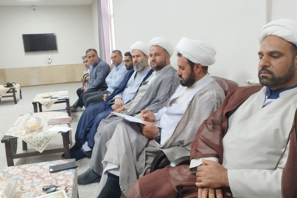 نشست هم‌اندیشی طرح ربیّون با حضور جمعی از مدیران شهرستان‌های شمال استان فارس، به همت اداره تبلیغات اسلامی شهرستان خرم‌بید