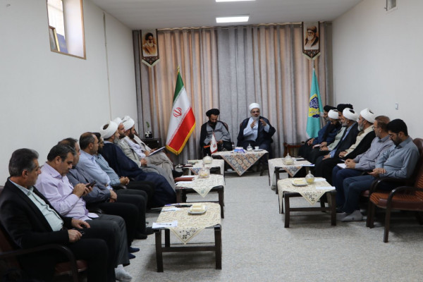 نشست هم‌اندیشی طرح ربیّون با حضور جمعی از مدیران شهرستان‌های شمال استان فارس، به همت اداره تبلیغات اسلامی شهرستان خرم‌بید