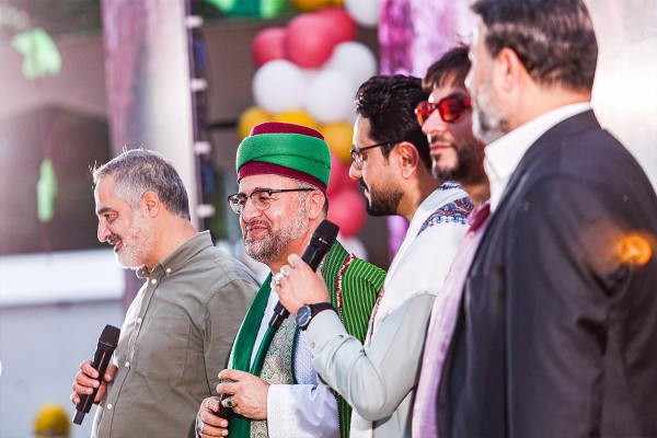 “如星星一般” 活动：伊朗最大的女生庆典