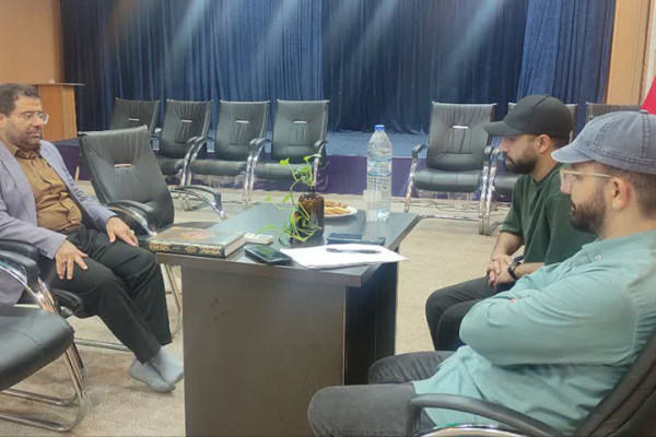 حضور عوامل برنامه «محفل» در بوشهر برای سوژه‌یابی