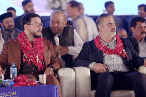 برنامج التلفزيون «محفل»؛ احتفالات قرآنية في إيران والعالم