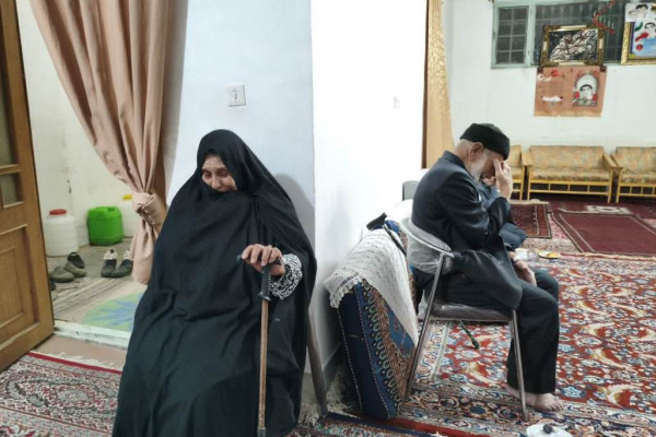 تکریم خانواده شهید محمدحسن نوفرستی؛ شهیدی که از تیزهوشان راهی حوزه شد