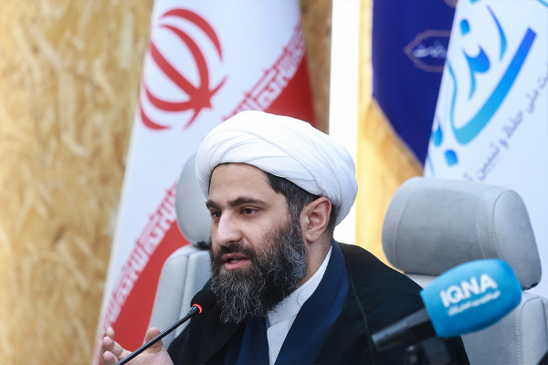 نشست هم‌اندیشی «زندگی با آیه‌ها»