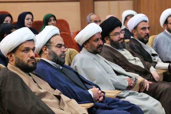 نشست هم‌اندیشی فعالان قرآنی استان کردستان برگزار شد