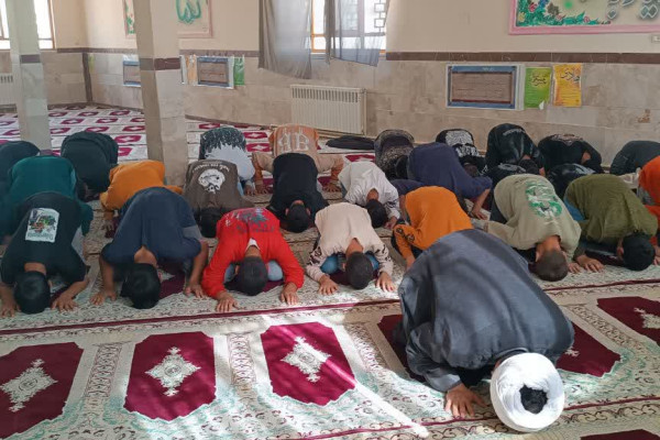 گفتمان دین و انقلاب در دبیرستان شهید بهشتی  شهرستان کنگاور