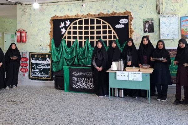 برپایی موکب نوجوانی در دبیرستان دخترانه صدرا شهرستان خرمشهر