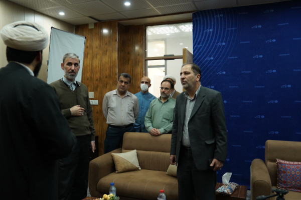 بازدید معاون اداری مالی و همکاران بخش اداری از مرکز رسانه تبلیغات اسلامی خوزستان