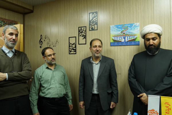 بازدید معاون اداری مالی و همکاران بخش اداری از مرکز رسانه تبلیغات اسلامی خوزستان