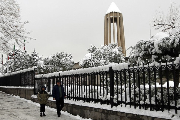 بارش برف در دیار الوند استوار