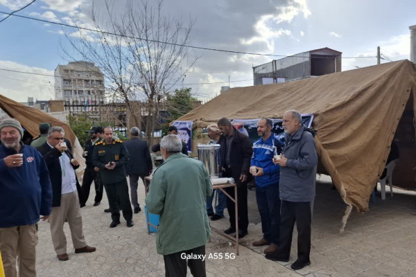 پخت غذای گرم و برپایی سفره افطار علوی در شهرستان بدره