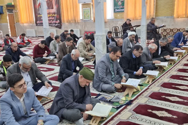 محفل انس با قرآن کریم با محوریت نهضت زندگی با آیه ها در شهرستان بدره برگزار شد