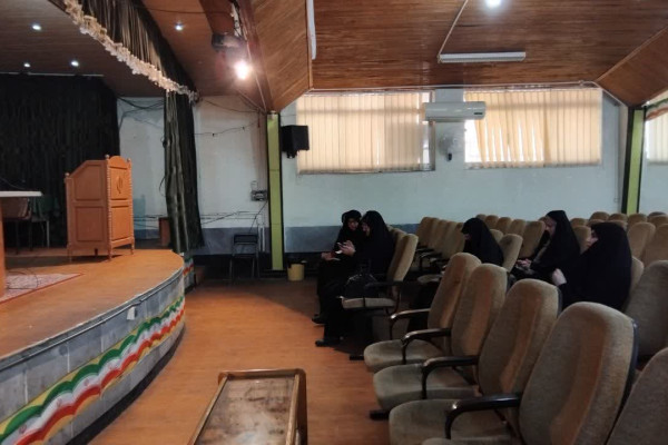 نشست هم‌اندیشی و تبیین طرح ملی «زندگی با آیه‌ها» در شهرستان آستانه اشرفیه برگزار گردید