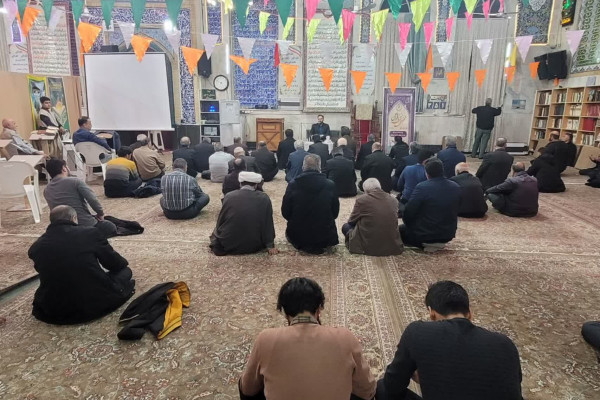 برگزاری محافل انس با قرآن کریم (زندگی با آیه ها) در استان کرمانشاه