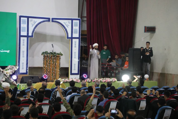 بیست و یکمین جشنواره قرآن ، عترت و نماز قطب 2 استان خوزستان در بندر امام برگزار شد