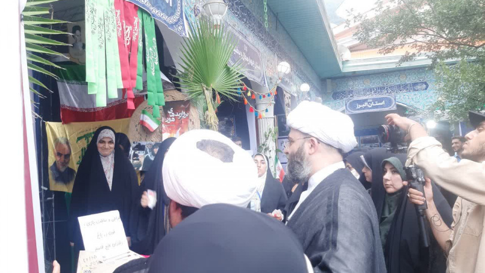 غرفه امور بانوان خوزستان در نمایشگاه ره بانو