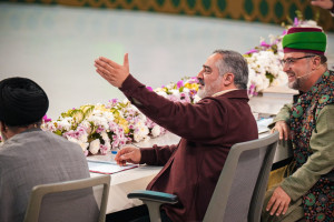 محفلی که کودکان را پای قرآن نشاند